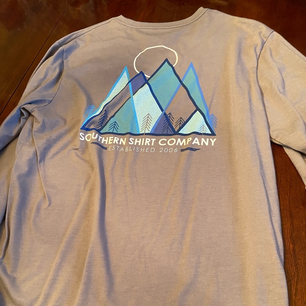 Southern Shirt—Men’s medium, gray, long sleeve shirt